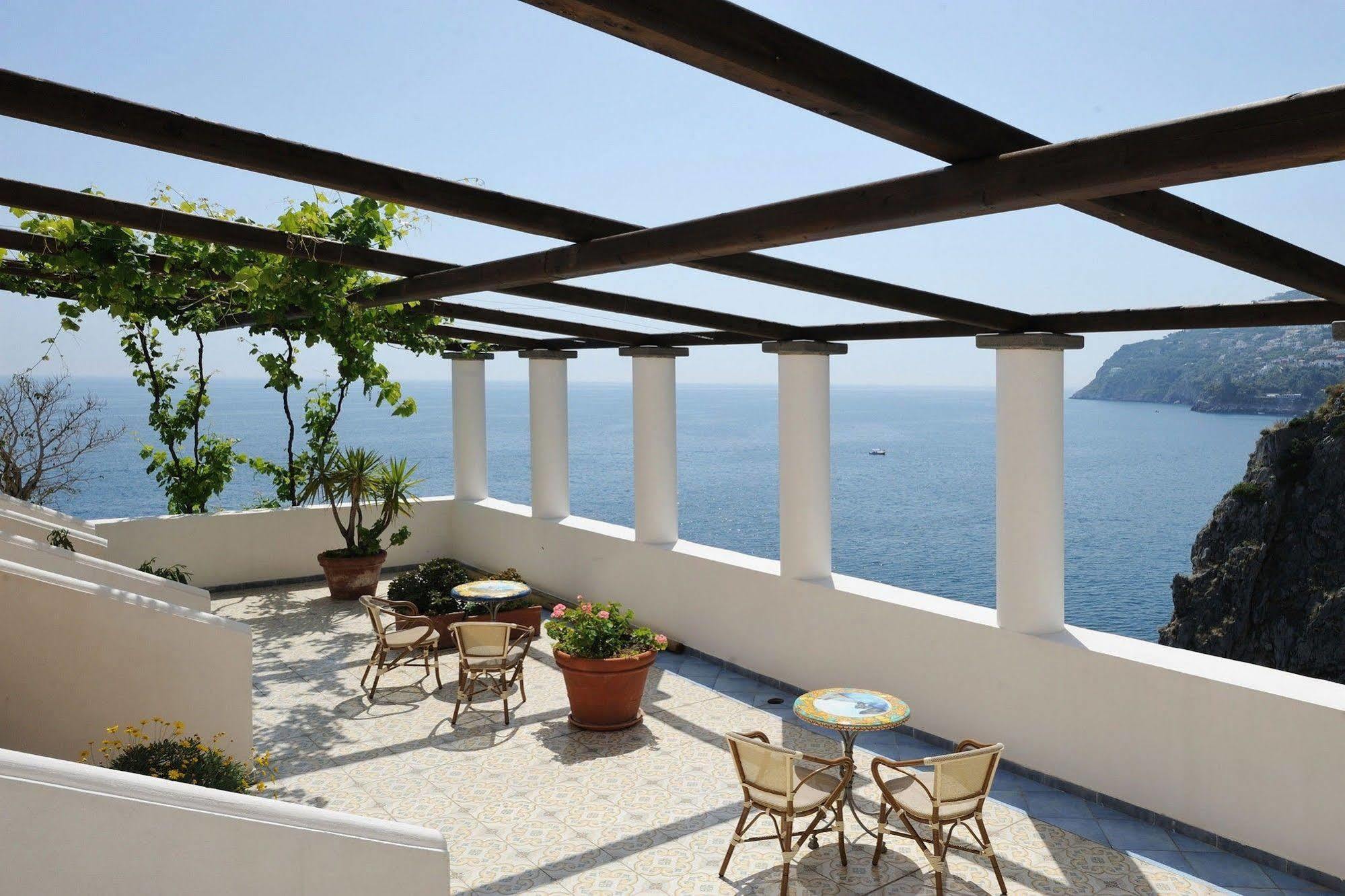 La Locanda Del Fiordo Furore Exterior photo